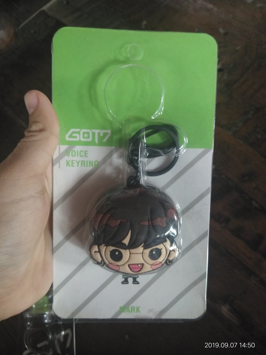 mymarkbabe93's tweet photo. Voice keyring 600 bath. 
แหวนmy swagger 200 bath. (ยังไม่ได้ใส่ถ่าน55555) 
ทุกอันมีตำหนินะคะ 
ส่ง30/50 #ตลาดนัดอากาเซ่ #GOT7 #ของสะสมgot7 #อากาเซ่ https://t.co/TAGnFSeyIA
