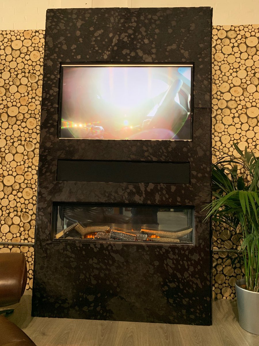 Thornwoodfp's tweet photo. Evonic 1000gf in a media wall with a full sonos surround sound. #mediawall #evonic #thornwoodfireplaces https://t.co/G8avZl8Wbw