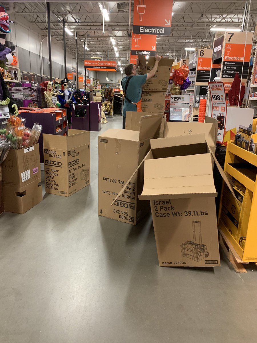 FeliciaPuente05's tweet photo. #cardboardchallenge getting ready to sell through the Ridgid gear deal! Thanks Dan for keeping the Labor Day event full! #415Rocks @CBoswellHD @D66Celest @TheCreekHD https://t.co/zV96FTNTmZ