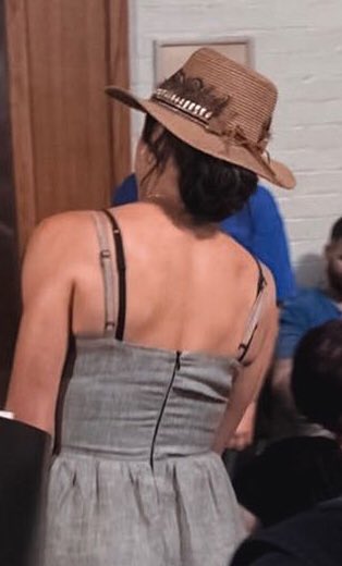 SConradTweets's tweet photo. @LanaParrilla Hello Lana #NiceBack https://t.co/JuA7NDmxb9