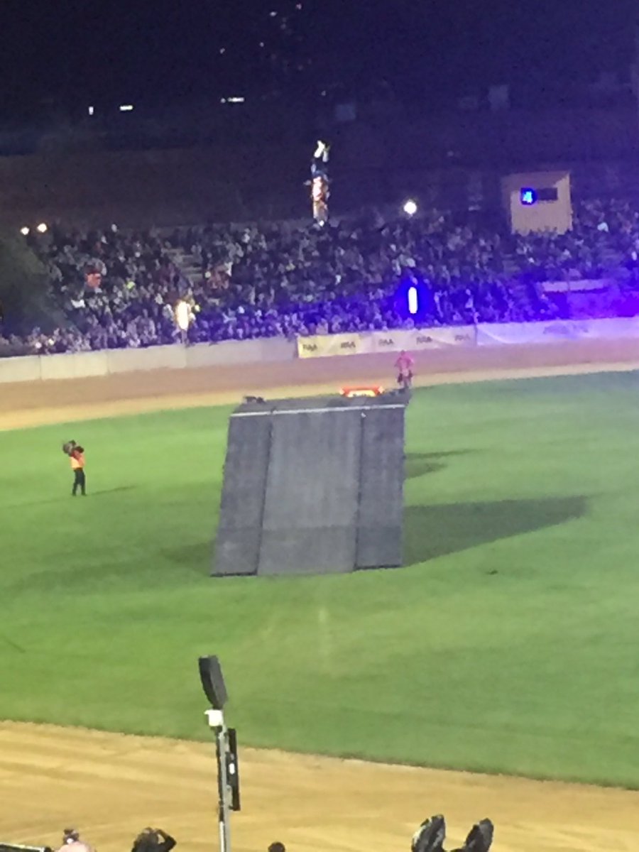 MatthewPantelis's tweet photo. The #NightShiftADL @adelaideshow gets underway at 7pm.
Looking forward to #TeamDMax, V8 utes, #FMXShowtime bikes, RAA Fireworks & more. https://t.co/mPkjeIkWcH