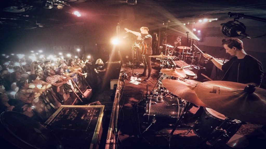 thedriivemusic's tweet photo. BRIGHTON! ❤️
Thank you so much, amazing night to end the tour 🙏🏻
#brighton #thedriive #tour #livemusic #waitingfortomorrow #hometime #thefinalnight #goodbye https://t.co/atn7cgUQQ4