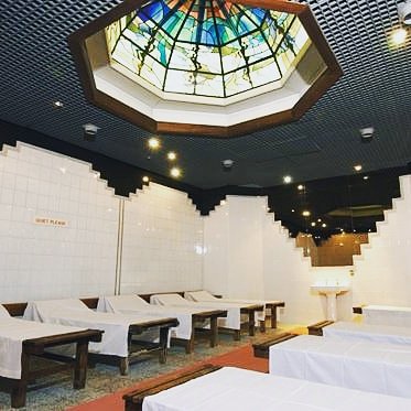 WesternBaths's tweet photo. "When you are weakened after a flu or a longer illness, your body can recover in the tepidarium. You can relax your musculature in moderate heat, restore your immune system in a gentle way, allow your body a necessary recovery process and prevent new illnesses." #westernbaths https://t.co/yETREScLmq
