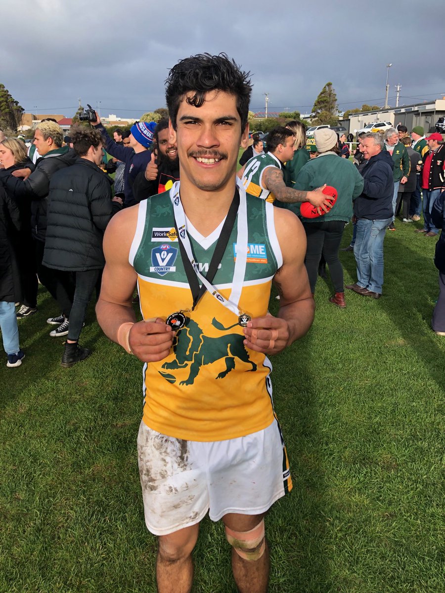 Congratulations to Heywood FNC Dakin Morris AFL Vic Country medalist after his team defeated Tyrendarra FNC by 49 points at Portland today ⁦<a href="/AFL/">AFL</a>⁩ ⁦<a href="/aflvic/">AFL Victoria</a>⁩ ⁦<a href="/AFL_WD/">AFL Western District</a>⁩ ⁦⁦<a href="/swdfnl/">SWDFNL</a>⁩