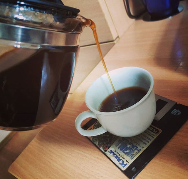 Lukrecjusz's tweet photo. Jest i ona #poranna #kawa wreszcie... #coffe #coffeporn #morningcoffee https://t.co/F4u3AaugcD