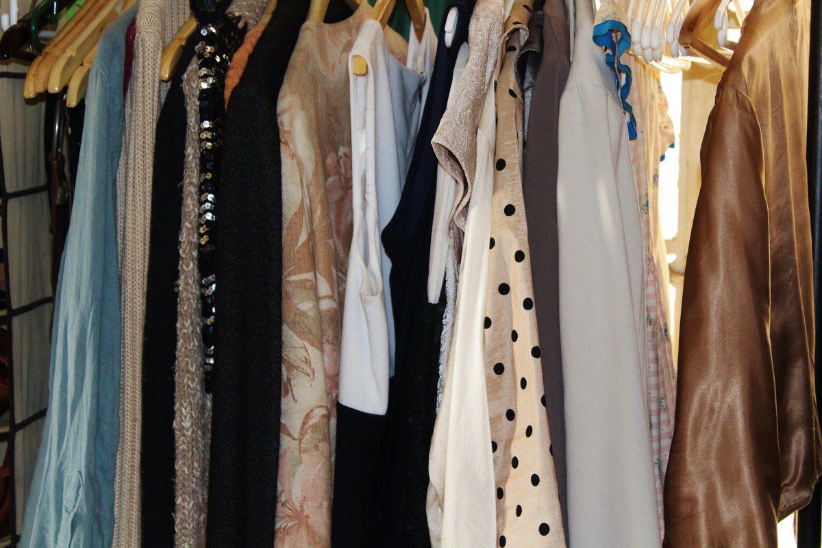 bournemouthzip's tweet photo. Planning a wardrobe sort out this month? Make #lovedclotheslast by bringing any items needing #repairs and #alterations to our shop in #Winton #BOURNEMOUTH https://t.co/fGTgKTd0pZ
