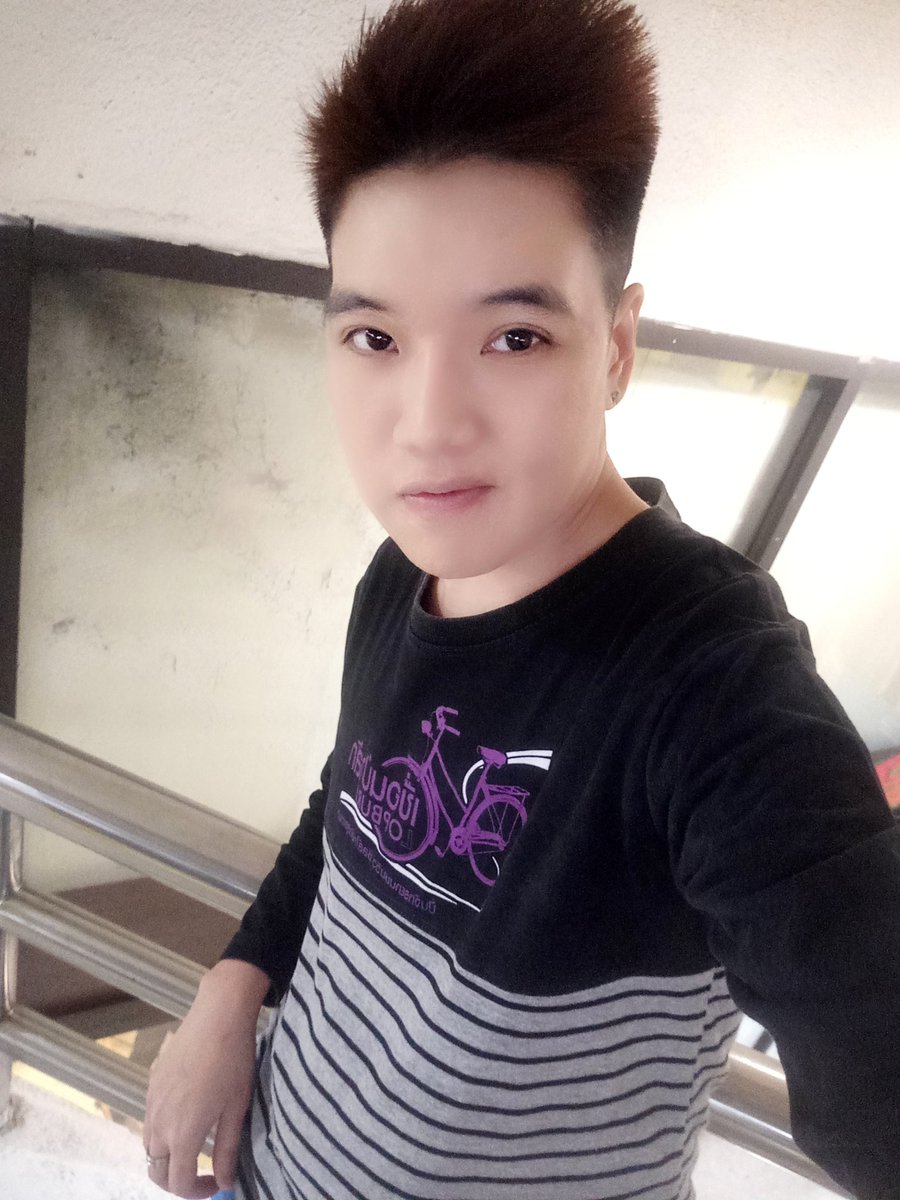 tom_ladyboy's tweet photo. มามะๆ มาคุยกันๆ https://t.co/ZaqER0lIfw