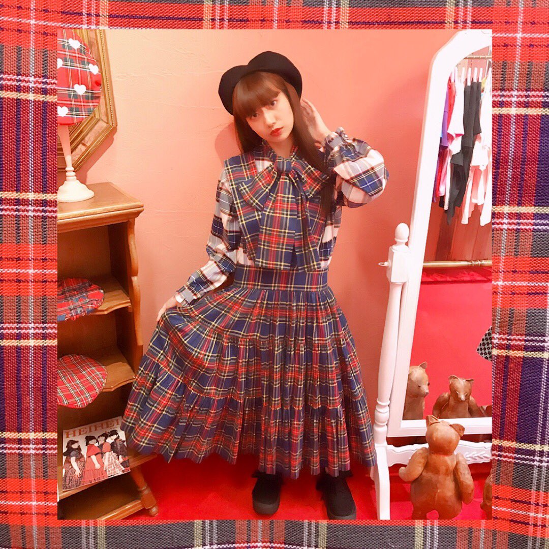 HEIHEI 吊りリボンスカート