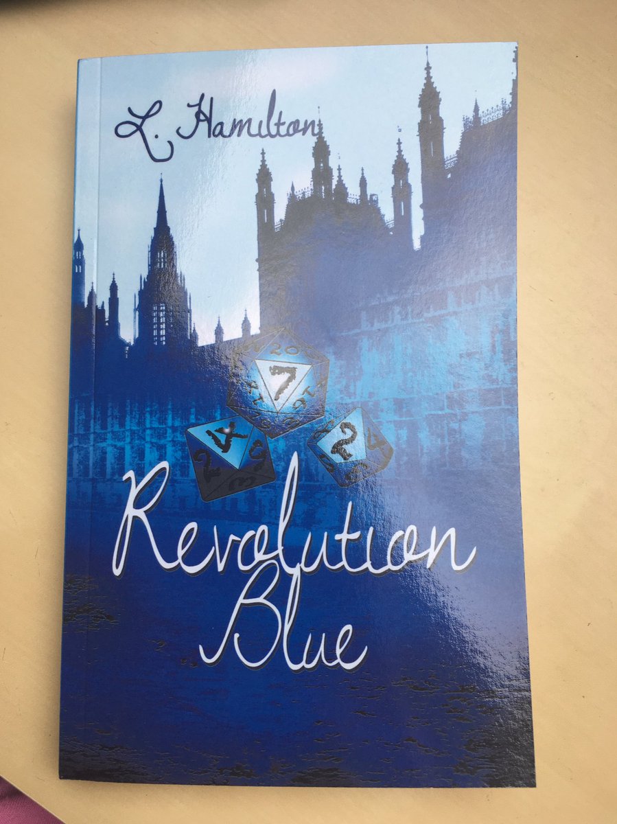 OrganaSky's tweet photo. LOLA’S BOOK IS HERE OH MY GOD @bonesbuddy_ @SeriesRev #revseries #revolutionblue @revblue https://t.co/tbywgywxXV