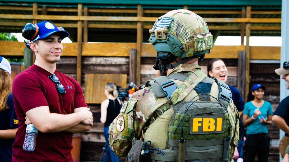 They're in the trees! Is there anyone left that the FBI doesn't consider a terrorist? rt.com/op-ed/468224-f…