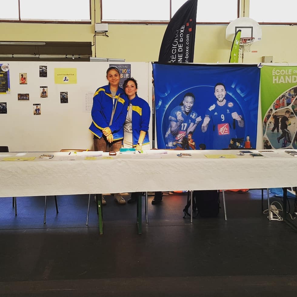 LHBC_Lorient's tweet photo. Nous vous attendons nombreux à la Fête du sport / Forum des associations , salle Guyader à  @ville de Lorient 

#forumdesassos
#mairiedelorient
#lhbc 
#handball 
@ Gymnase le Guyader https://t.co/wBMcXg1zsE