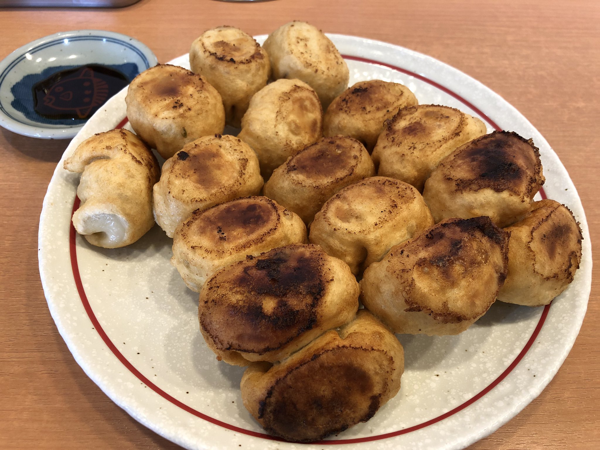 えぬ ｎ 武雄市での昼食は 先週に続き元気に営業していた餃子会館 武雄町 佐賀県武雄市 さんを再訪 焼ホワイト餃子 二人前 を味わった T Co Mkh4ruzytr Twitter
