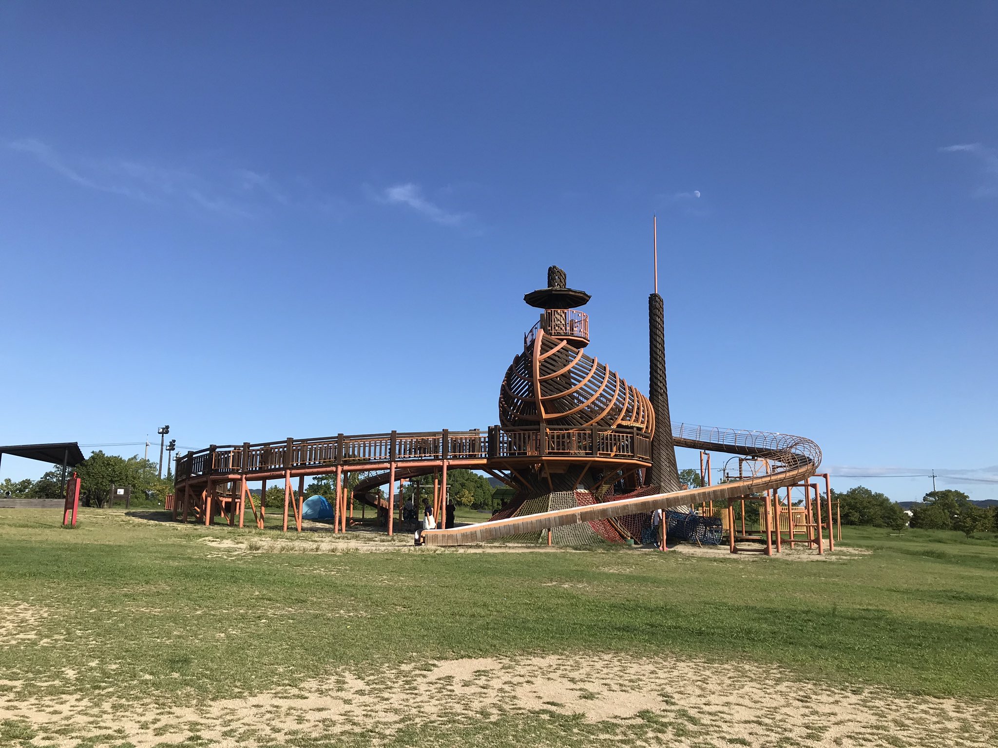 Ny 今日は岡山市内にある浦安総合公園へ遊びに行きました 真夏のように日差しは暑い 公園内はけっこう広くて のんびり過ごせます 浦安総合公園 岡山市南区浦安 公園 岡山 子供と公園 T Co Cowjz51mya Twitter