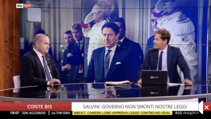 I #5stelle fino a ieri si battevano contro la #TAV e ora che sono al #governo con quello che hanno chiamato il #partito di #Bibbiano rimangono muti davanti alle dichiarazioni del nuovo #Ministro dei #Trasporti

Questa non è #politica ribadisco, #elezionisubito

#dariogalli #Lega