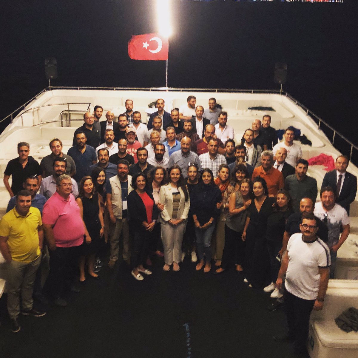nextgenceee's tweet photo. Bol bol fikir alışverişi yaptığımız, öğrenirken eğlendiğimiz, eğlenirken bağlarımızı güçlendirdiğimiz dolu dolu 5 günlük çalıştayımızın sonuna geldik.
Azmimiz, merakımız ve ilgimiz var. Tekrar görüşmek üzere.
#nextgenceee #SDGs #karbonnötretkinlik #karbonnötr #ceee_ecem #IsDB https://t.co/96En3yThx5