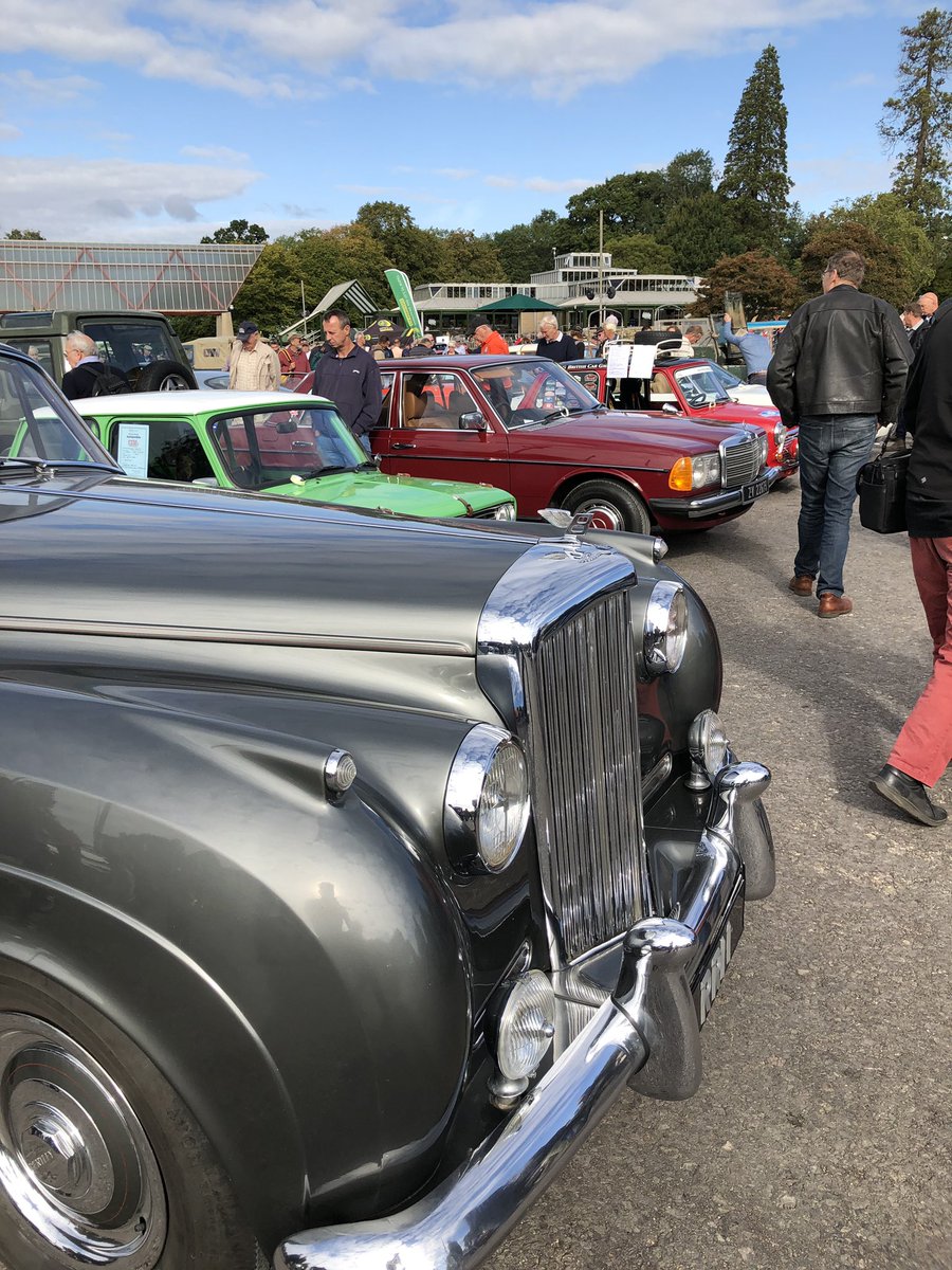 Beaulieu_Hants's tweet image. Make sure you check out the Automart and Dealermart this weekend! 🚗 

You might find your dream car! 😍