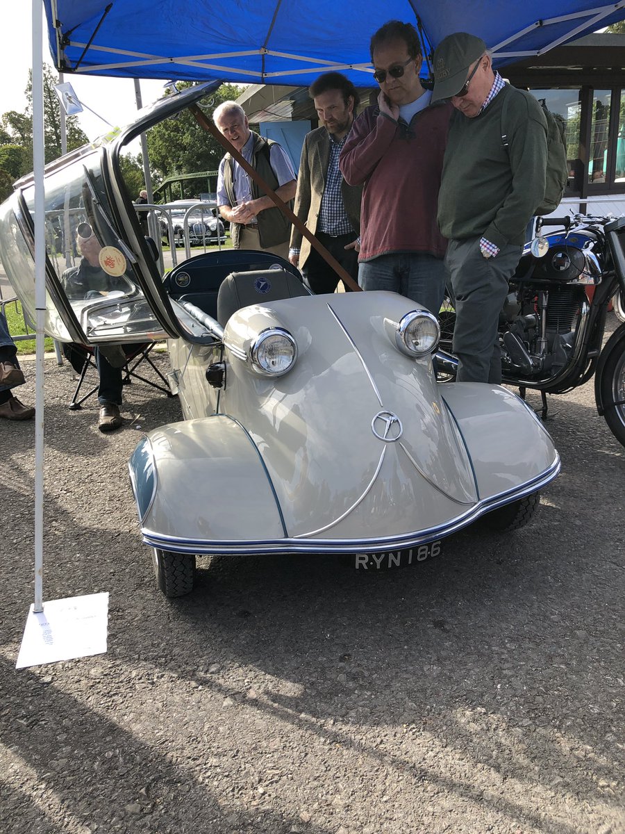 Beaulieu_Hants's tweet image. Make sure you check out the Automart and Dealermart this weekend! 🚗 

You might find your dream car! 😍