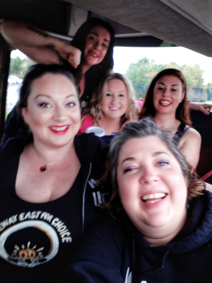GwyEastARC's tweet photo. @GwyEastARC and @GalwayProChoice enroute to Belfast @RallyforChoice
#rally4choice #decrimNI #decriminalise #trustwomen #thenorthisnow #nowforNI
@a4cderry @All4Choice @freesafelegal @InHerIrishShoes @Inhershoesnorth @JamieCanvan @SusanMcGalway https://t.co/oH3VVxcLfC