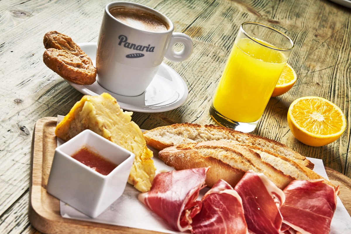 Pon este #brunch ☕✨ delante de tu mejor amiga y régalate un momento especial con ella 🤲💓
.
.
.
#Panaria #ConMuchoGusto #Brunch #BrunchenPanaria #BrunchyAmigas