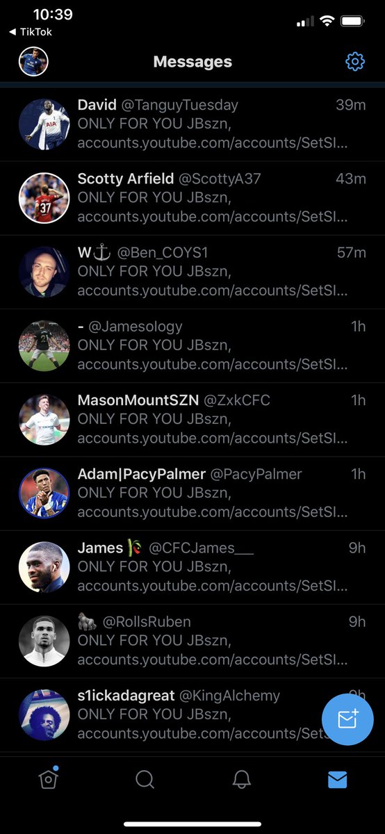 FtblBennett's tweet photo. Yo what’s up with all these DMs??? https://t.co/QeHhEnddJp