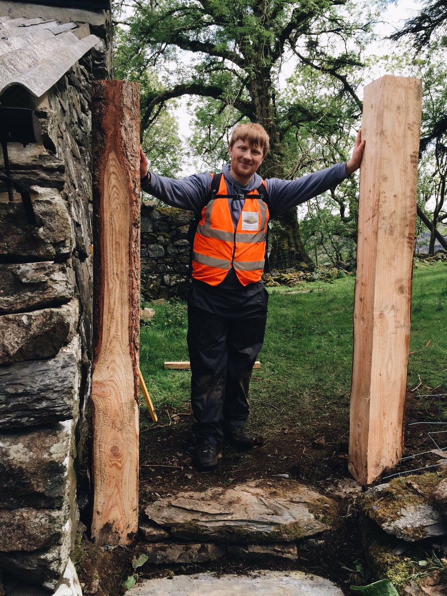 BU_Conservation's tweet photo. THE 2019/20 COMMITTEE: come say hey and enjoy a talk every Monday 7PM in THODAY or join us at our monthly volunteer work parties 🐿🌿✨
Chair - James
Secretary - Haley
Treasurer - Emily https://t.co/CQlh4Uv8Z1