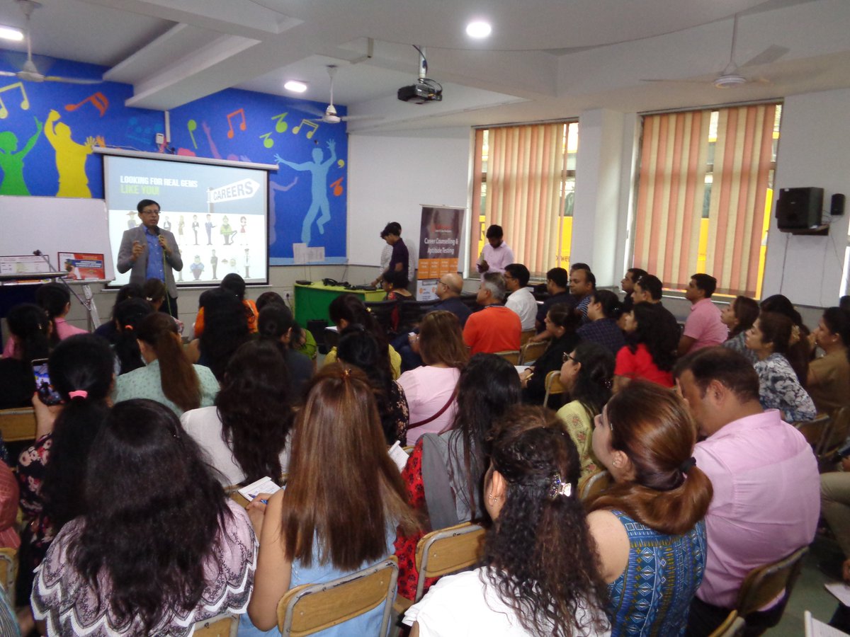 Maxfortrohini's tweet photo. Orientation Programme on career counseling was organised by the school, which was attended by parents of students of Class X. The highlight of the day was to equip parents with information about various career choices gaining popularity in the society today. https://t.co/mWmoF5fW17