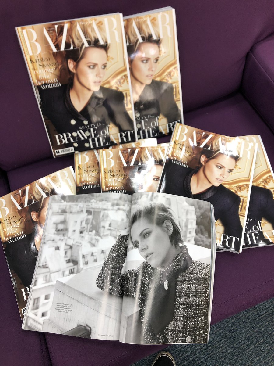 มาแล้ว ‼️แจกฟรี 6 เล่ม‼️
แจก Twitter 3 เล่ม - Facebook 3 เล่ม
FREE GIVEAWAY ‼️ Stay Tuned🔥#KristenStewart #HarpersBazaar
สักวันที่ 10 ละกันนะคะ ให้จบงาน #TIFF19 ไปก่อน เดี๋ยวมาบอกเวลาอีกที 😘😘 https://t.co/IBjYIJfY5z