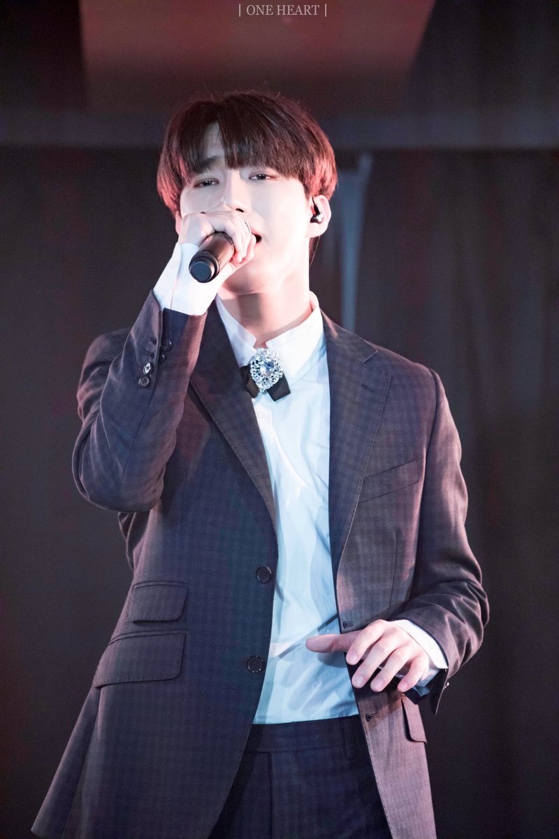 Oneforyou96's tweet photo. 190906 은재 solo fanmeeting 
1部

@bi_gyul @GyulJp @gwakeunjae96 
 #ウンジェ #은재 https://t.co/niitUqHMmq