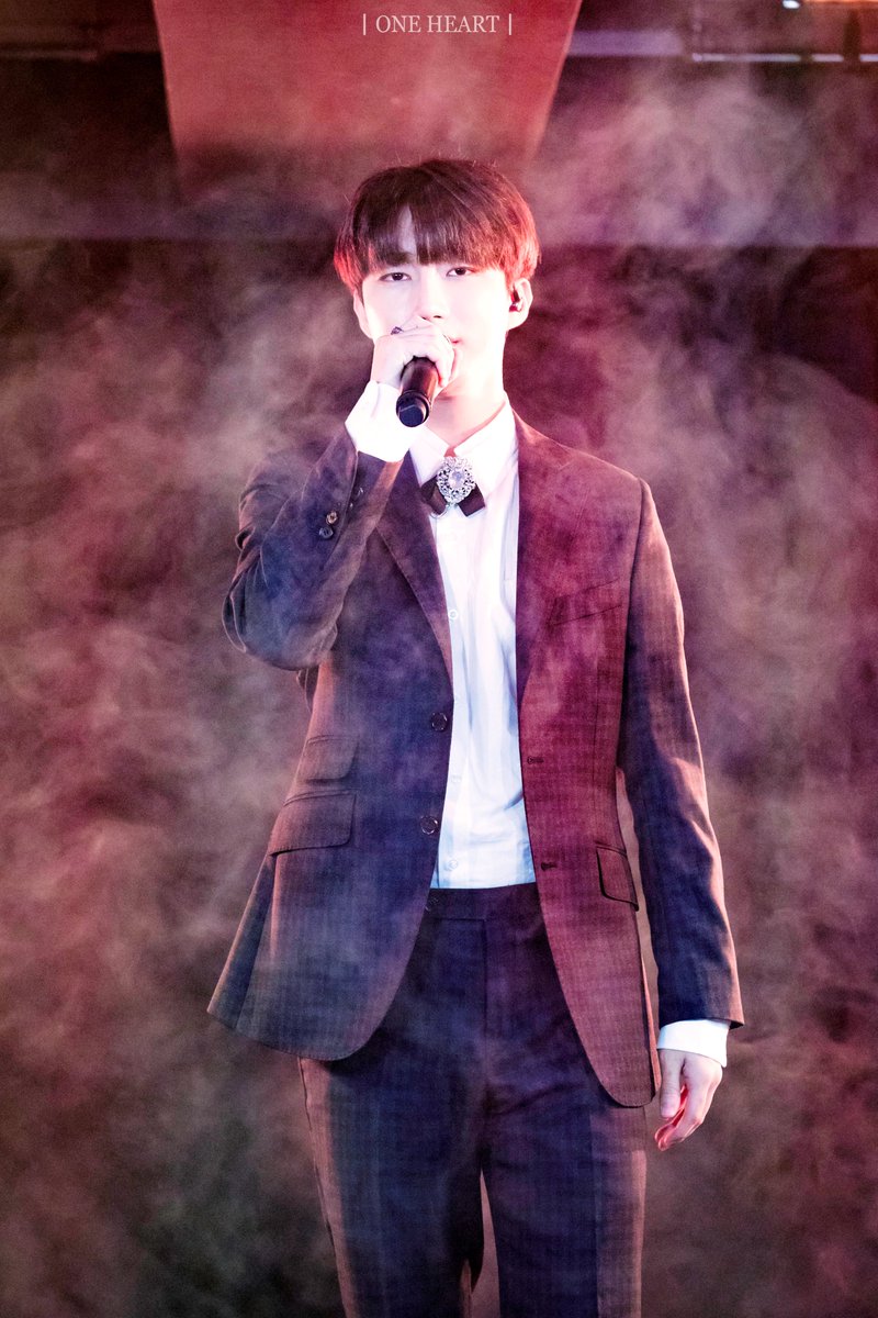 Oneforyou96's tweet photo. 190906 은재 solo fanmeeting 
1部

@bi_gyul @GyulJp @gwakeunjae96 
 #ウンジェ #은재 https://t.co/niitUqHMmq