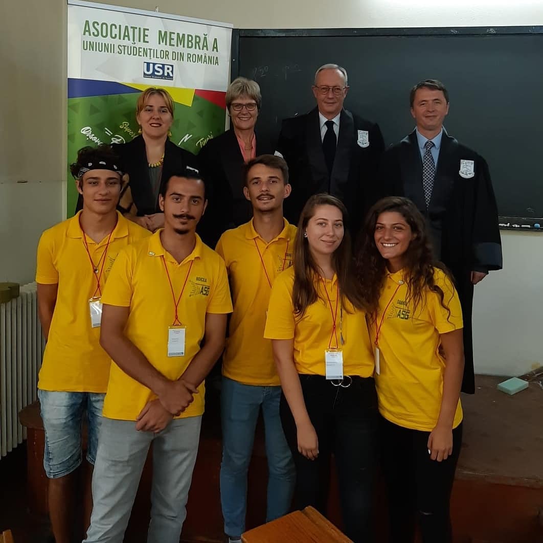 AndreeaNita11's tweet photo. Second Edition of the International Conference “Environment at CrossrOads: SMART approaches for a sustainable future – ECOSMART” University of Bucharest
@UNIBUC @iojacristian2 @mihairazvannita
@SURE #SocietyforUrbanEcology #CCMESI https://t.co/bQY5lSPGfT