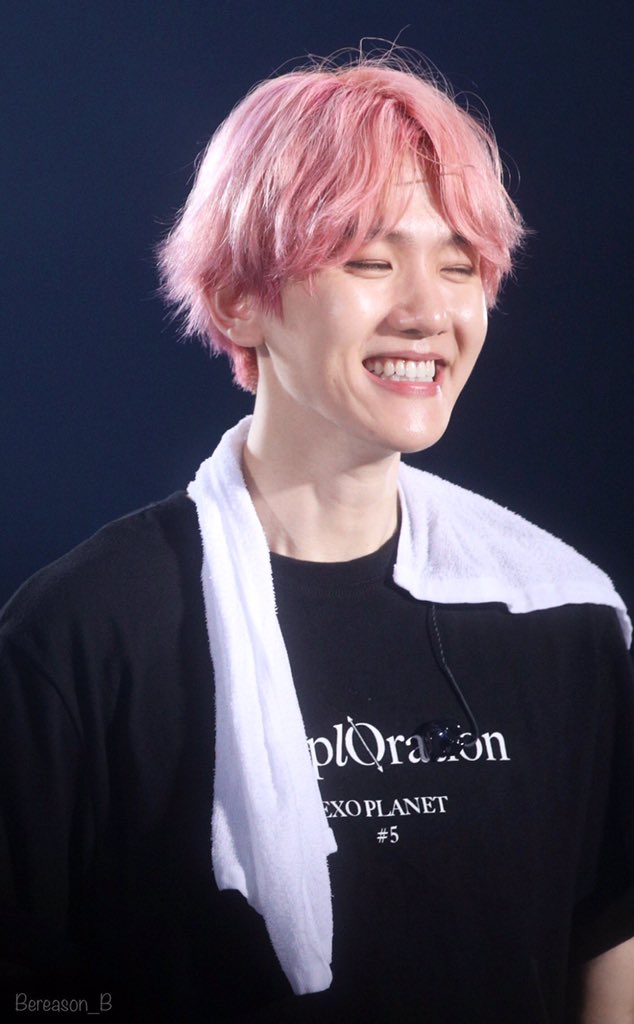 chanbaekchoucho's tweet photo. At kung ikaw ay nakatawa, ako pa ba ay nakikita?
Dahil nabihag mo ang aking paningin at damdamin, oh chinito~ 💖 https://t.co/ht9lL81FoJ