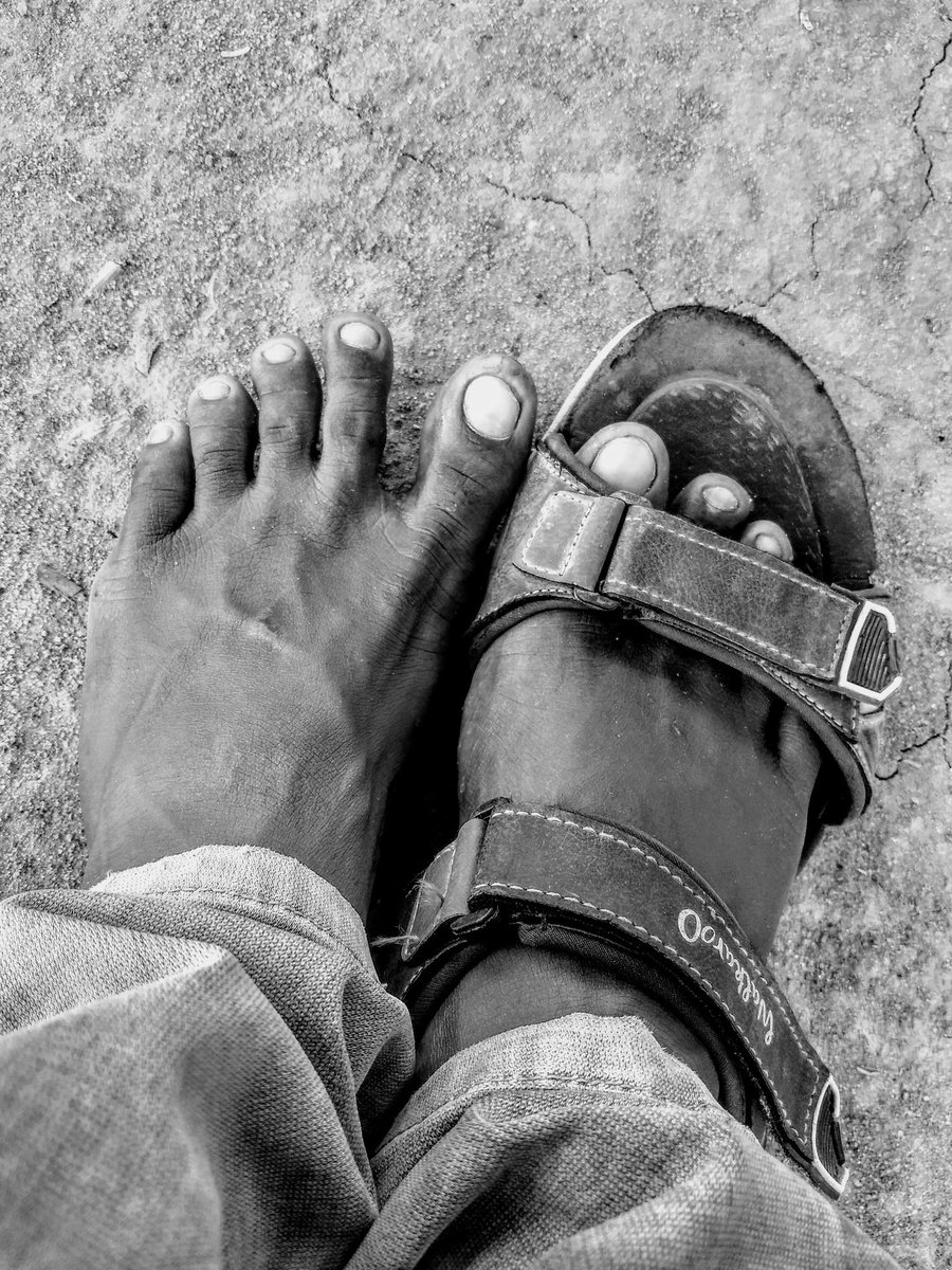 Mandator_krish's tweet photo. #OSHO #othaseruppu photography contest
Difference B/W (2) types of people
The One with All &amp; The One with Nill https://t.co/KpIZMTxKdN