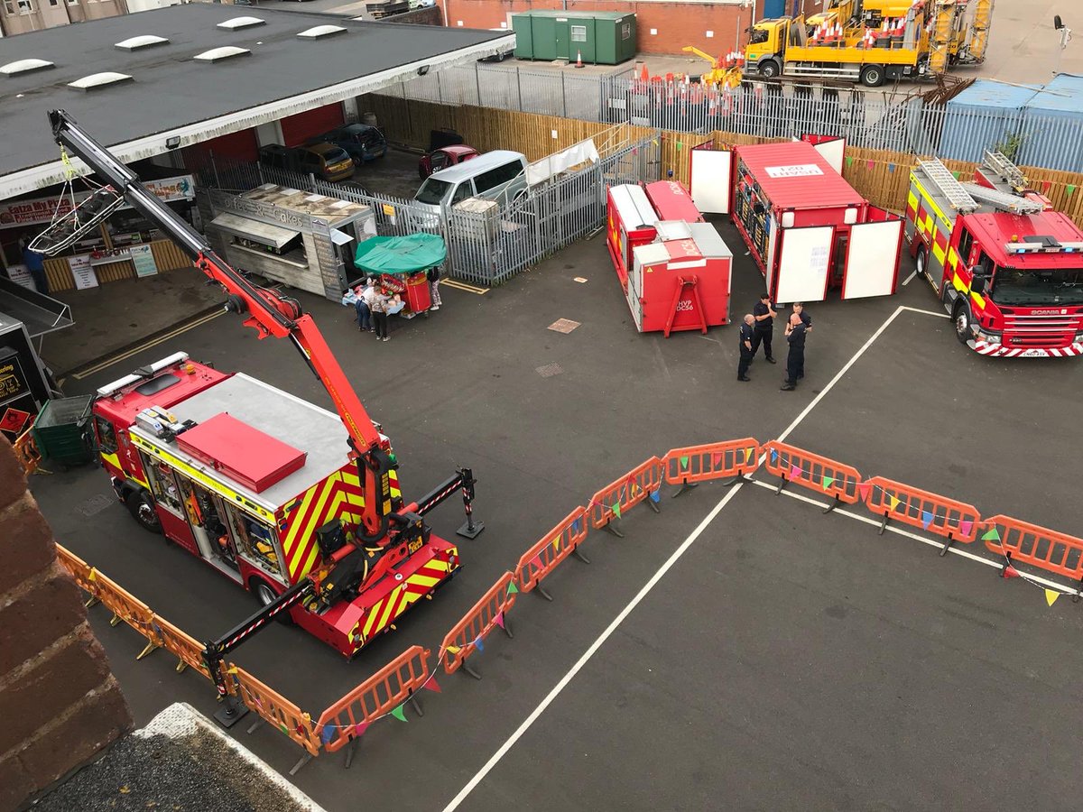 South Wales Fire and Rescue Service tweet media