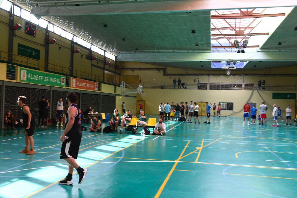 Aytodealgete's tweet photo. 🏆🏀 Se está celebrando el Torneo de Baloncesto 3x3 Fiestas de Algete 2019

👨👩 Organiza ADVA Baloncesto Algete

📆 Sábado 7 de septiembre

🕙 De 10:00 a 14:30 horas

📍 Polideportivo Duque de Algete

#FiestasAlgete2019

https://t.co/rGnFR5o5ll https://t.co/KGTnuMQcZr