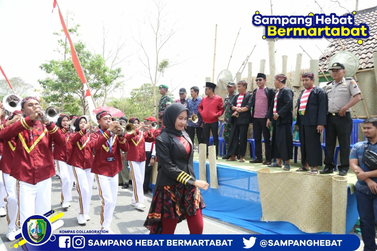 SampangHebat's tweet photo. Wakil Bupati Sampang H. Abdullah Hidayat menghadiri Bamboo Festival di Desa Gunung Eleh Kecamatan Kedungdung. 

Foto : Humas Pemkab Sampang https://t.co/nsXCUbgYdM