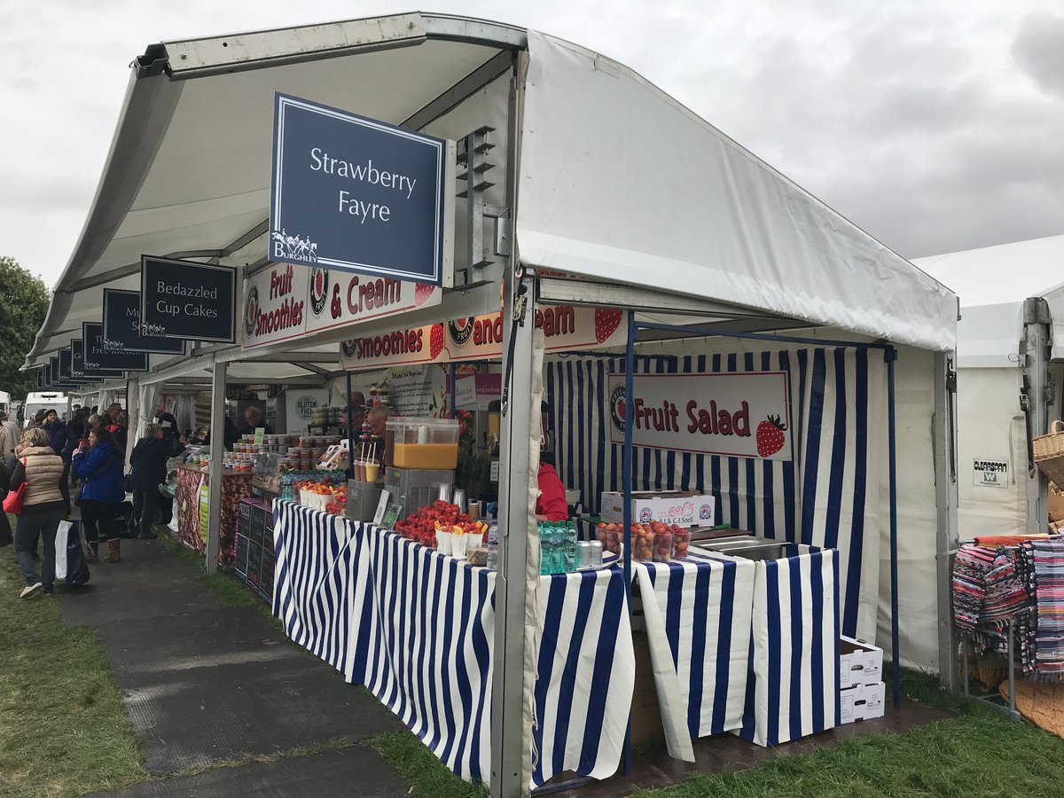 Feeling peckish and ready for something scrumptious? Make sure you head down to the Food Walk @LRBHT_Official  🥨🥗🍰