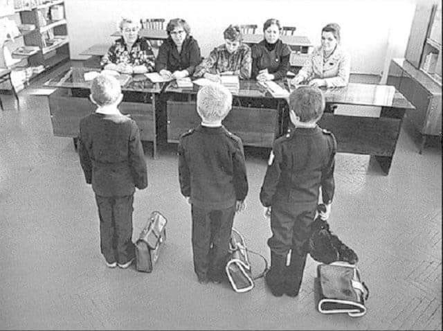 Багш нарын зөвөлгөөнөөр оржийсон л биддээ??!! 😅😅😅