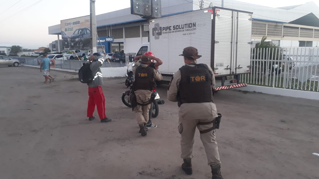 pmbarodoviaria's tweet photo. OPERAÇÃO COPA VELA 2019
PAULO AFONSO
@copavela
O BPRV atuando na @copavela em Paulo Afonso Bahia.
#pauloafonso
#copavela https://t.co/Yrodr7S2Q0