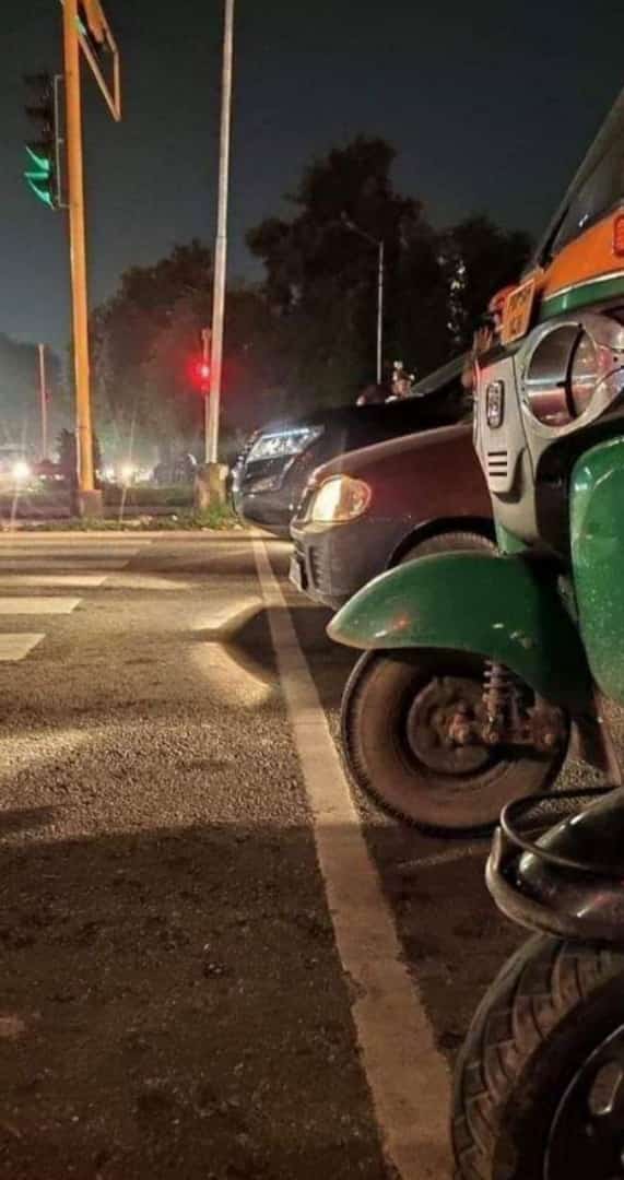 nishad_akash's tweet image. सब लाइन पर आ गए 😂
#modilover