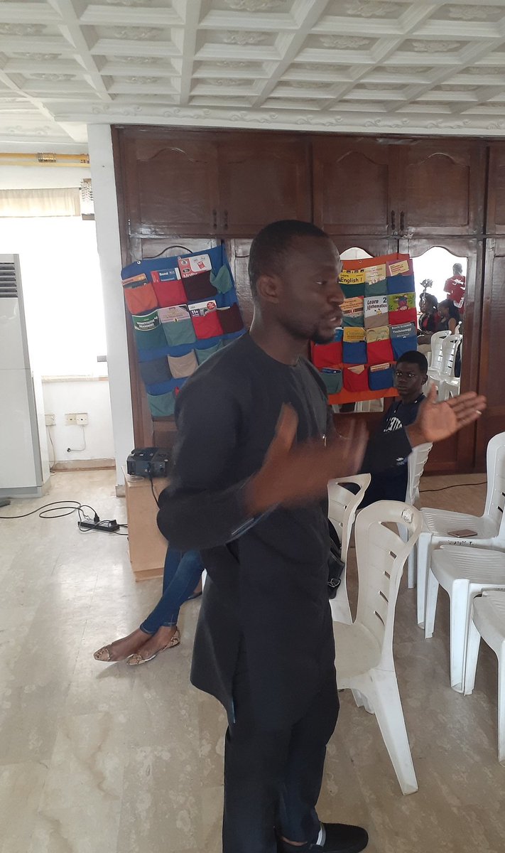 Areai4Africa's tweet photo. Having a #HangingLibrary in any of our underserved communities will reduce illiteracy and unemployment in our country - @iread_bayode
#WorldLiteracyDay https://t.co/RtQU2ugDPb