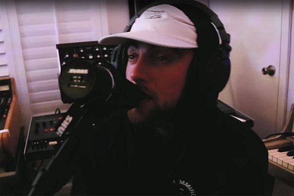 RapHubDaily's tweet photo. 1 year ago today, we lost Mac Miller

R.I.P https://t.co/IvxFqJkGIB