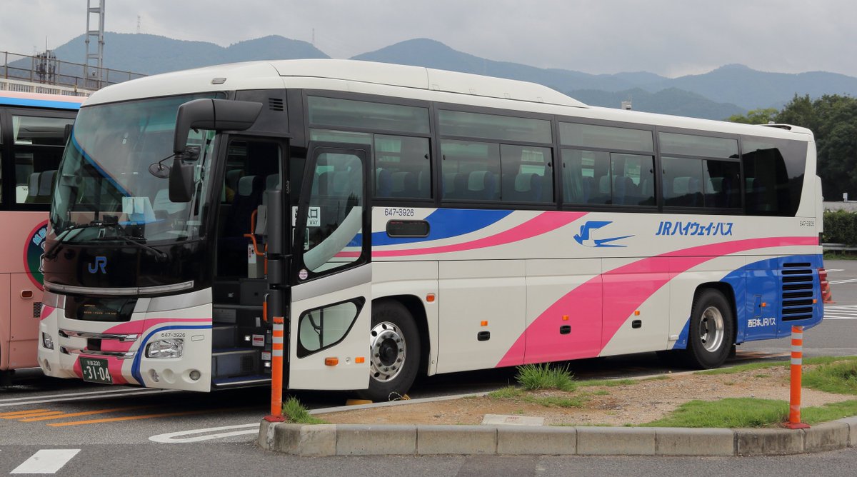 Mac 先日名古屋行きでお世話になった車 名神京都線 平日で早売を使えば1400円とかなり安く移動できます 所要時間も然程長くなく 在来線を使うよりもメリットは大きいと感じました 西日本jrバス 京都 京都0か3104 647 3926 Qrg Ru1asca 13 Mac 先日名古屋行きでお世話になった車 名神京都線 平日で早売を使えば1400円とかなり安く移動できます 所要時間も然程長くなく 在来線を使うよりもメリットは大きいと感じました 西日本jrバス 京都 京都0か3104 647 3926 Qrg Ru1asca 13