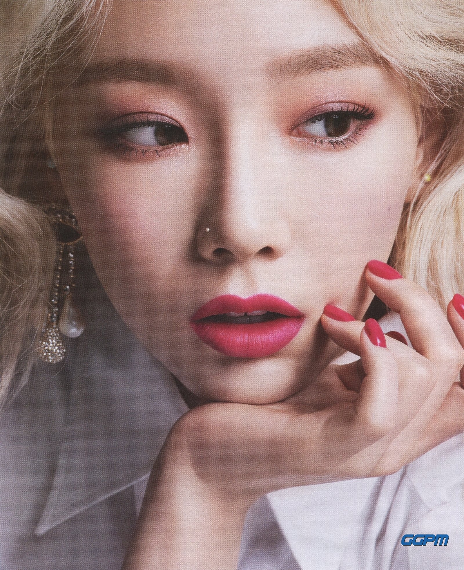 Taeyeon High Cut Vol 247 September 2019 With Interview