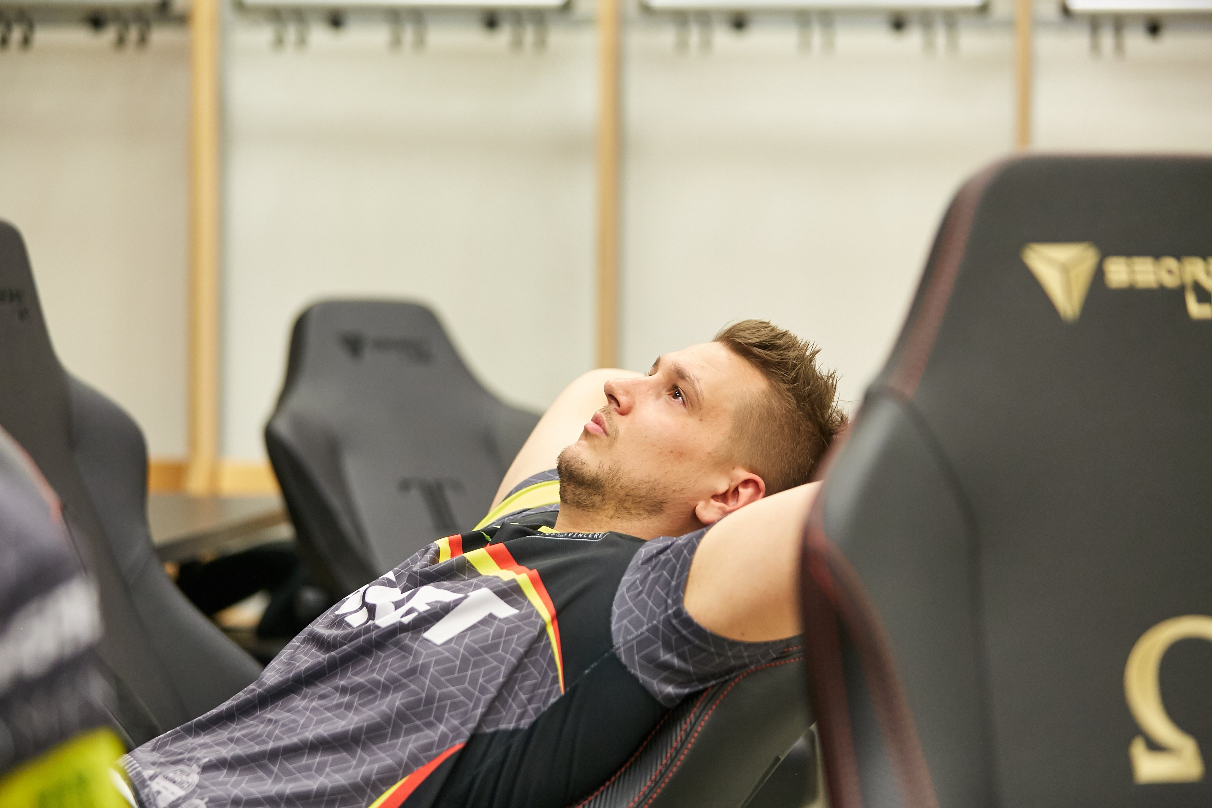 ED2vUKmW4AEQO9o?format=jpg&name=4096x409