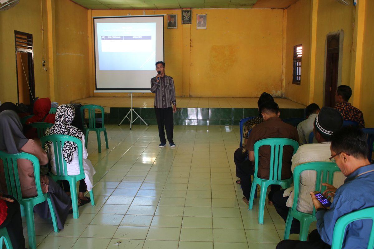Irawantymu's tweet photo. Sosialisasi TPPO dan Pentingnya pemahaman Kontrak Kerja bagi calon pekerja migran indonesia dan masyarakat Lampung Timur di Balaidesa Margototo 
@dpnsbmi
#DPWSBMILAMPUNG
#cegahtppo https://t.co/aWS5HWztvk