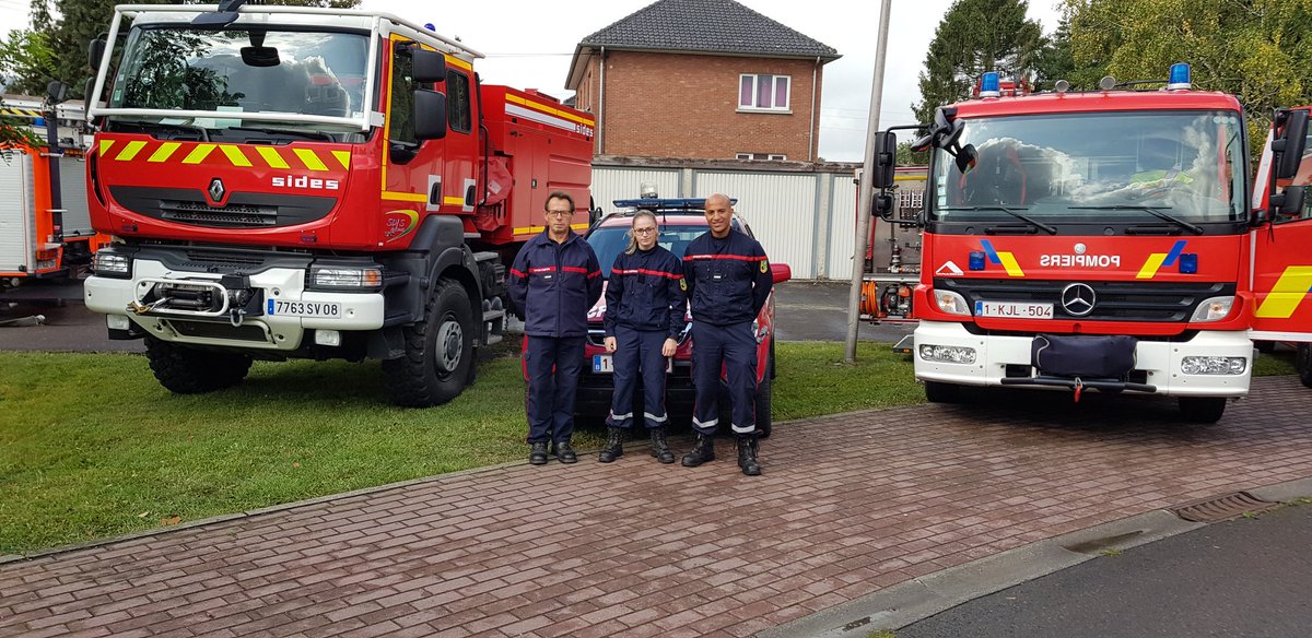 sdis08's tweet photo. #coopération #transfrontalière  Les sapeurs-pompiers des #Ardennes sont présents au centre de secours de Philippeville pour les portes ouvertes @belgique @sriPhilippevill @Prefet08 @SecCivileFrance @PompiersFR @machingorenaf @JeremyPierlot @CHRISTOPHEPas10 https://t.co/XMcT5l2Irn