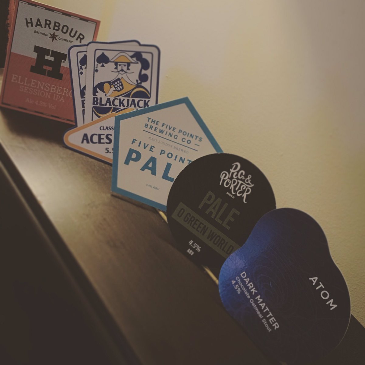 TheSmithfieldNQ's tweet photo. Oh look at these cask beers that we currently have pouring from our taps @HarbourBrewing @Blackjackbeers @PigAndPorter @atombeers @FivePointsBrew #evilcaskfilth #beeriswizard #sublimesaturday #hashtag #craftcraftcraft https://t.co/z4xWxQgx6k