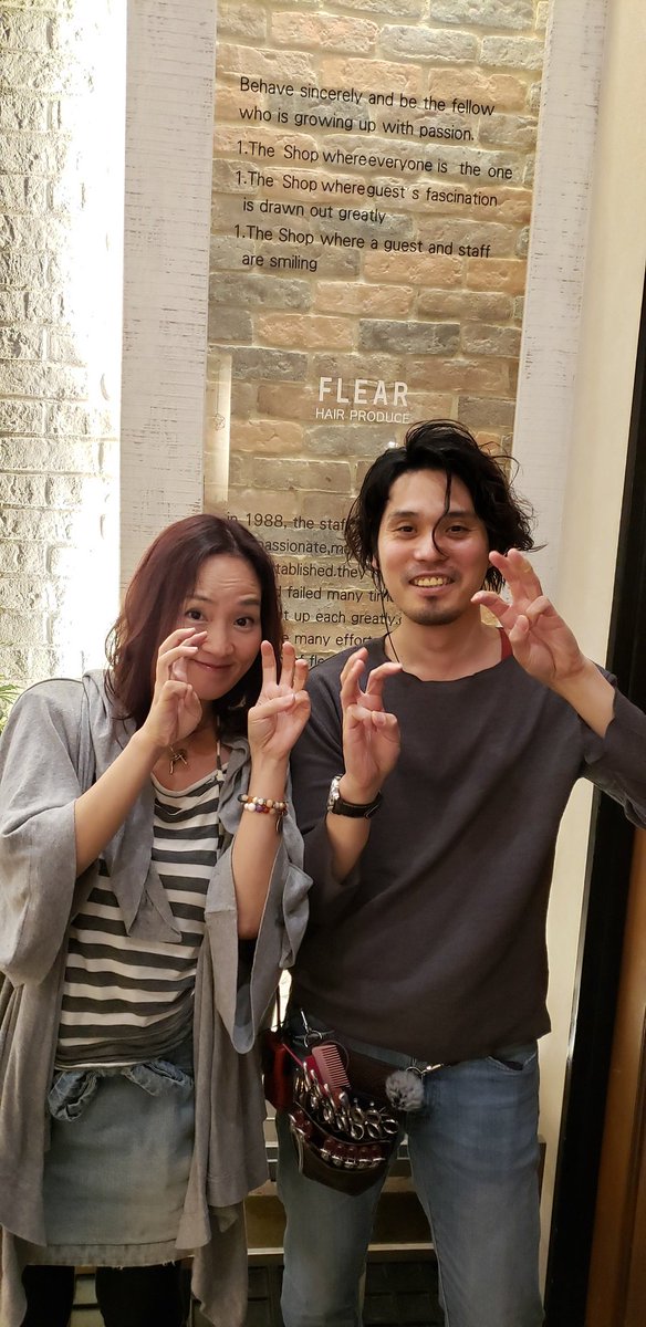 nayoshi1's tweet photo. 昨日 徹くん @mHLphBgNeoanwM9 のお店で
カラーしてもらったー 😆
ここのサロンは 使用するお水に
かなりこだわりあって 💗
テラヘルツ水 を 使うのだけれど
大体2週間は 髪の毛を洗っても
ツルツル しっとり 😊
オススメ でーす 😆💗

#FLEAR
#大橋駅
#ホリスティックビューティ https://t.co/XQfWZyzTnu