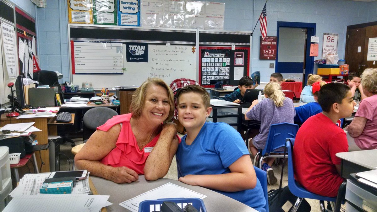 Angknight68's tweet photo. Grandparents' Day 2019!  @LauraSandrell  @julieatidwell https://t.co/JL0QncFBhM