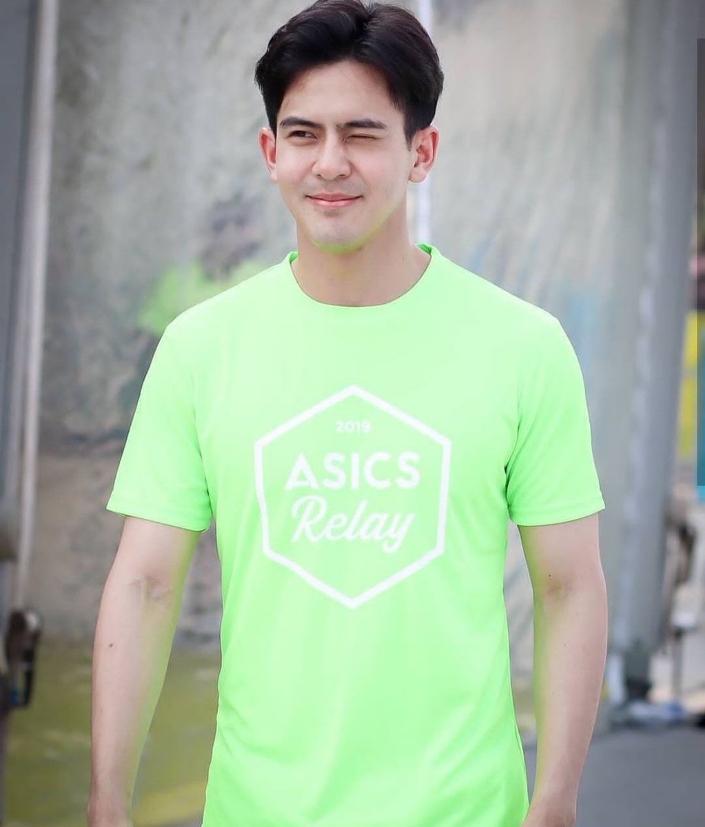 ChorNorTC's tweet image. แฟนคลับรักขนาดไหนอ่ะ ถึงบินตามไปให้กำลังใจคุณเค้าวิ่งที่มาเล🧡 #toey_pongsakorn
#asicsrelay